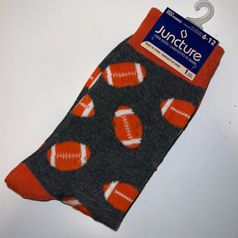 🧦 🛍️ 5/$20 - Men's Juncture Football Patterned Socks - Gray and Orange